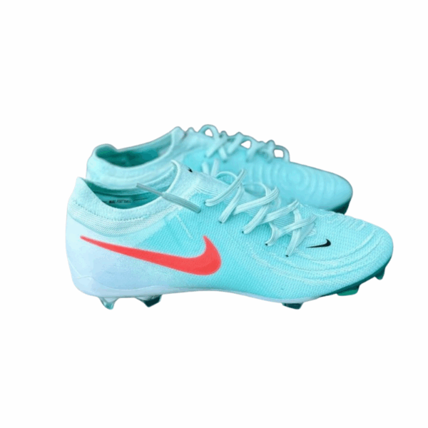 Crampons Nike
