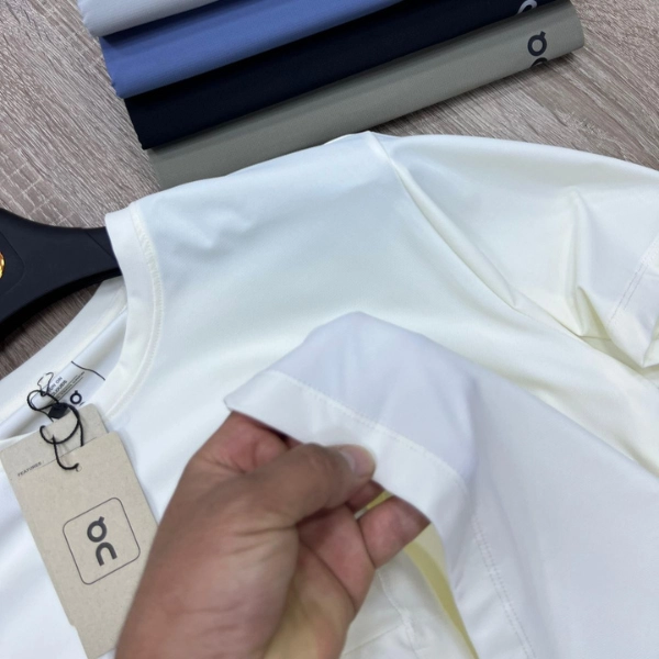 T-shirt de Sport Performance On Running – Image 3