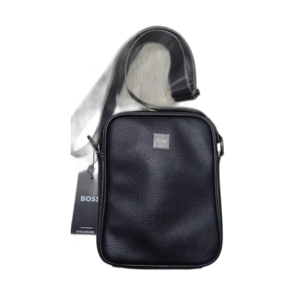 Sacoche bandoulière BOSS aspect cuir grainé zippée – Noir